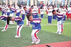 赌场内幕：巡场是如何通过手势传递信息的。（赌场巡场如何用手势交流信息）